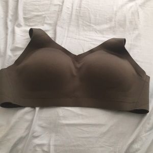 Enlite Bra 32D in Dark olive